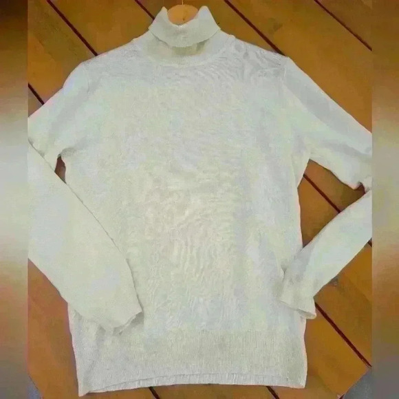 Select Trend off white Turtle Neck Sweater  - XL. BNWOT - Picture 4 of 4
